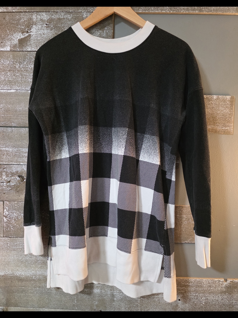 LuLaRoe Black and White Buffalo Check Crew Neck Sweater